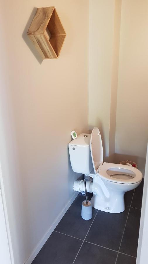 Chambre Avec Salle De Bain Hotel Donzy Eksteriør billede