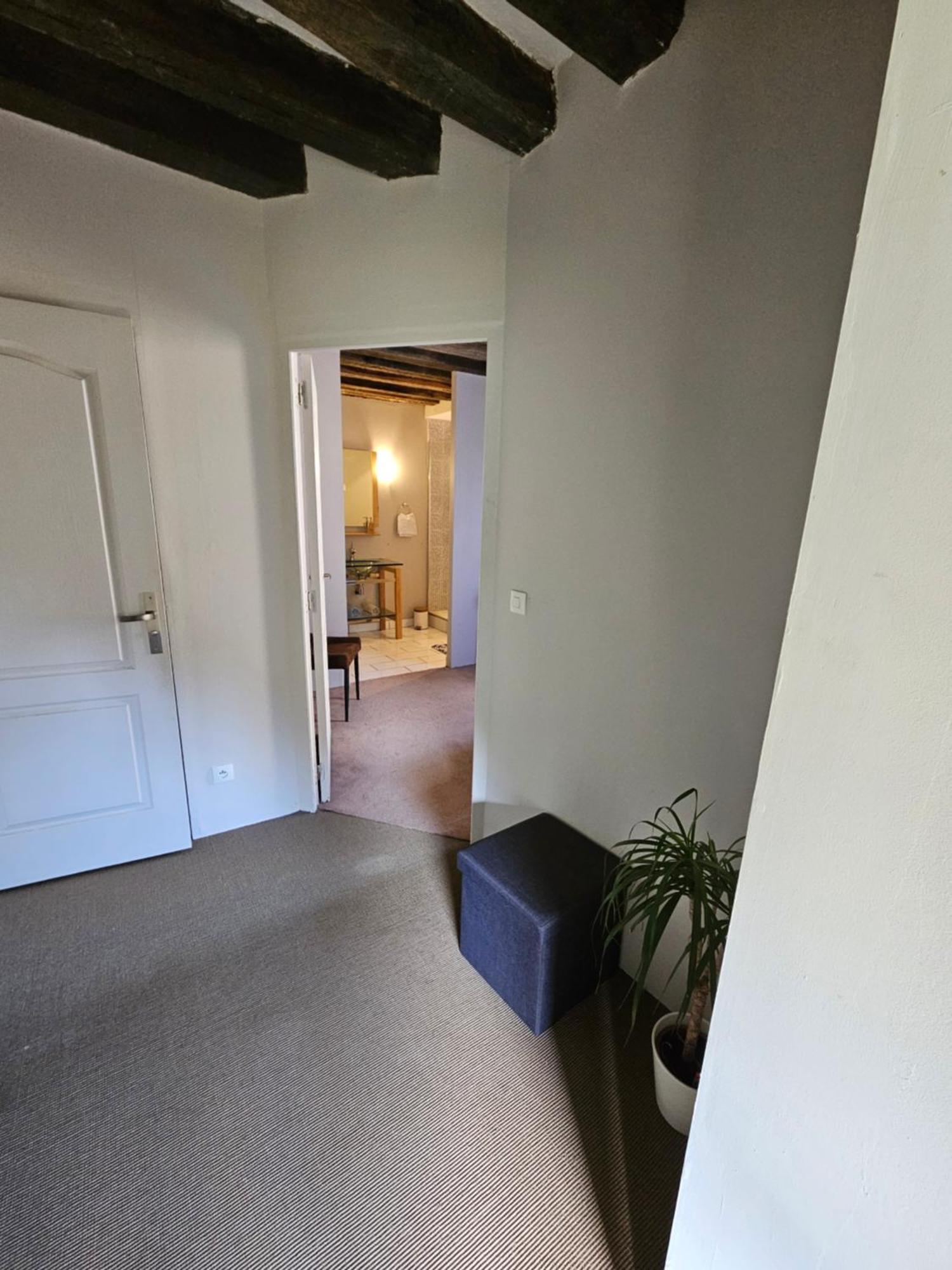 Chambre Avec Salle De Bain Hotel Donzy Eksteriør billede